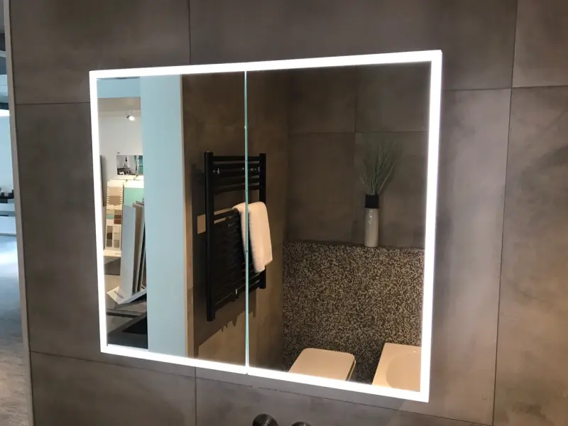 Luxe spiegelkast 60cm met led verlichting en stopcontact volledig aluminium 1208846282