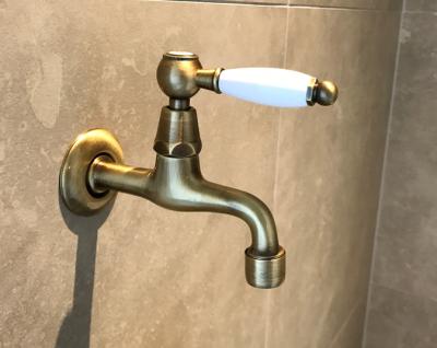 PB klassieke muur fonteinkraan met witte hendel koud water brons 1208853512