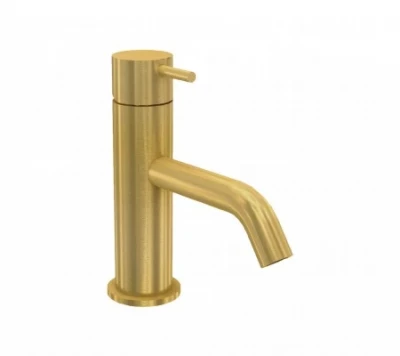 Waterevolution Flow lage wastafelkraan incl. click plug geborsteld messing  T110LE