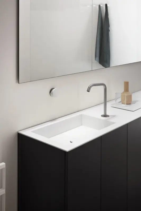 Makro LIGHT30 staand badkamermeubel mat zwart met solid surface wastafel mat wit B180xH85xD40cm