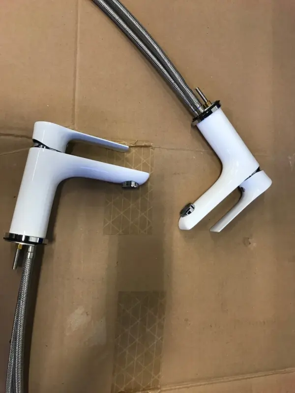 OUTLET 2x wastafelkraan wit-chroom 1208954427 Outlet