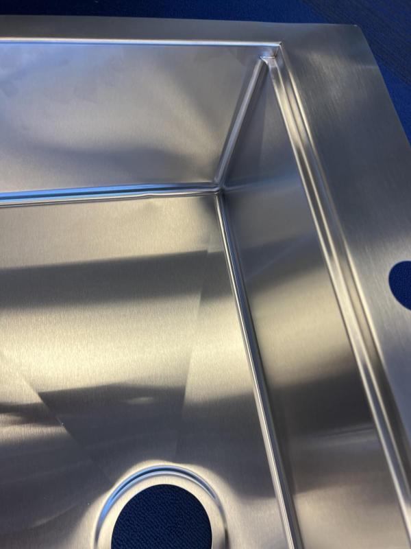 OUTLET Licht bechadigd Aquadesign Vesta RVS Spoelbak 76x49cm Opbouw en Vlakinbouw met Kraangatbank, inclusief RVS Plug en Accessoires - 1208971947